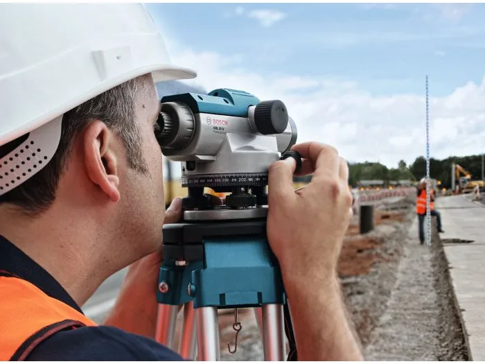 Нивелир BOSCH Gol 20 D