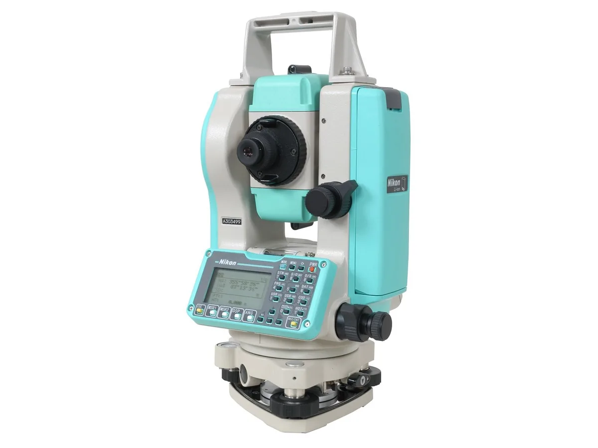 Тахеометр Nikon NPL-322+ 2"